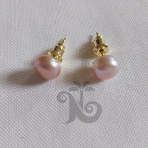Boucles d'oreilles puces perles d'eau douce rosée